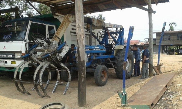 ฟอร์ดขายพร้อมคีบแขนเดี่ยวคล่องตัว เพิ่งเลิกกิจการ ติดต่อลุงโหนก081-0745778