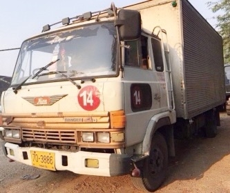 HINO FD 168 HP EH700 รถบรรทุกหกล้อตู้แห้ง 2 บานความยาว 5 เมตรสภาพดีพร้อมใช้งานได้เลยครับ เครื่องยนต์แน่นแรงดีไม่มีเยิ้มยังไม่แจ้งลงเล่มนะครับ หัวเก๋งสวยไม่มีผุภายในเก๋งคอนโซลสวยครบ พวงมาลัยเพาเวอร์ ช่วงล่างแน่นดีคัชซีสวยไม่มีบวม ยาง 8.25 ขอบ 16 สภาพดี 65\% HINO FD 168 HP EH700 รถบรรทุกหกล้อตู้แห้ง 2 บานความยาว 5 เมตรสภาพดีพร้อมใช้งานได้เลยครับ เครื่องยนต์แน่นแรงดีไม่มีเยิ้มยังไม่แจ้งลงเล่มนะครับ หัวเก๋งสวยไม่มีผุภายในเก๋งคอนโซลสวยครบ พวงมาลัยเพาเวอร์ ช่วงล่างแน่นดีคัชซีสวยไม่มีบวม ยาง 8.25 ขอบ 16 สภาพดี 65\%