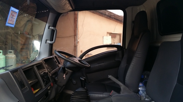 ขายหกล้อดั้ม ISUZU NMR130 ปี55