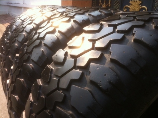 ขายยาง mud maxxis bighorn 265/75/16 ปรับเหลือ 3000 บาท
