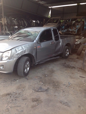 ดีเเมกค์เเคป ปี09 SLX เครื่อง2500 สภาพติดเครื่องขับได้เลยช่วงล่างไม่มีเสียหายโอนลอยบุคคล