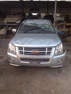 ดีเเมกค์เเคป ปี09 SLX เครื่อง2500 สภาพติดเครื่องขับได้เลยช่วงล่างไม่มีเสียหายโอนลอยบุคคล