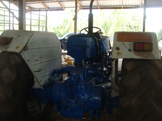 ขายรถไถฟอร์ด77กลองเล็กมีใบดัน..ต่อรองได้ด่วนอยากขายมากครับ