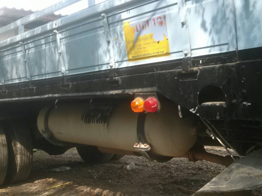 ขายด่วน รถ 6 ล้อ ขนาดกลาง  ยี่ห้อ ISUZU  NPR  120 แรง  เครื่องยนต์ 4 สูบ  ติดแก๊ส NGV   สนใจ โทร 081- 3848169   คมศักดิ์  เผ่าพงศ์ษา