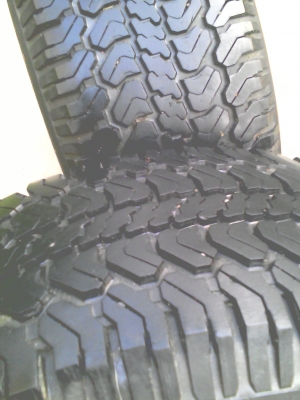 255/70R15 MICHELIN LTX A/T มี 2 เส้น TEL.081-427-3941