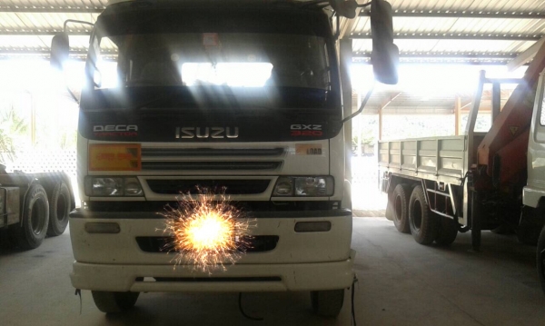 10ล้อหัวลาก320แรงแม็คโหลด....ขายถูกปี50 ไม่มีเครื่องและเกียร์ฺ...เล่มจัดให้พร้อม