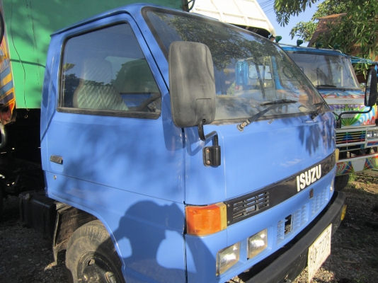 ขาย npr 135 ดัมพ์เกษตรคอกมิเนียม  เอกสารพร้อมโอน  สภาพพร้อมใช้งาน