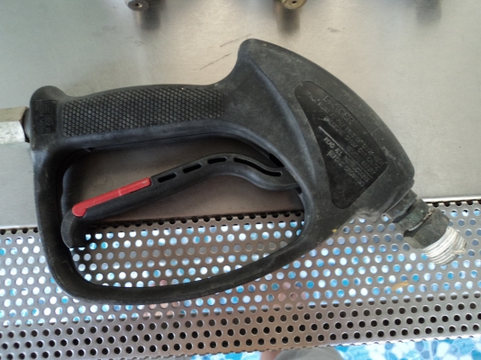 ปืนฉีดน้ำแรงดันสูง