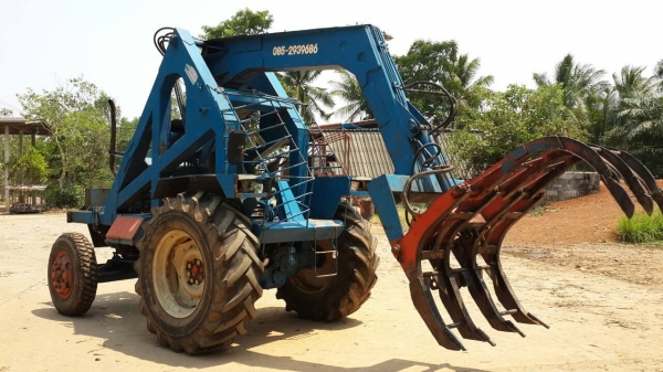 ขายรถคีบอ้อย  พร้อมใช้งาน