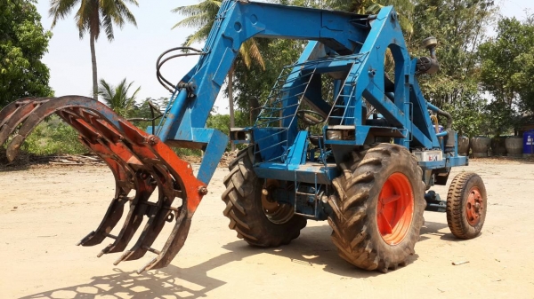 ขายรถคีบอ้อย พร้อมใช้งาน ขายรถคีบอ้อย พร้อมใช้งาน