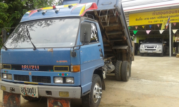 หกล้อ อีซูซุ NPR115แรง(สั่งลุยแท้).ดั้มสามมิตรปี38 ราคา 555,000บ แอร์ ซ่วงล่างหน้าFหนัง F รถสภาพดีเดิมๆพร้อมลุย ทะเบียนพร้อมโอน ครับ