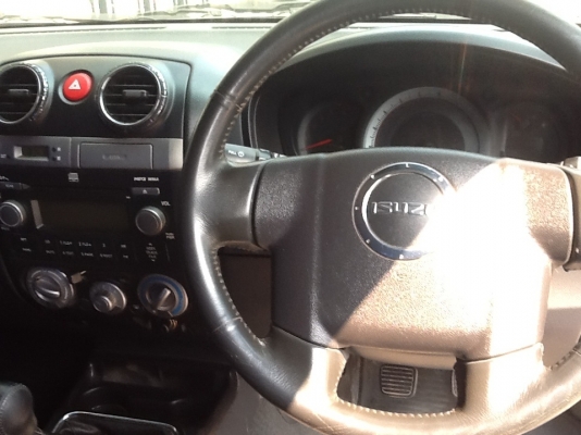 ขาย Isuzu Hi lander super titanium ปี2011