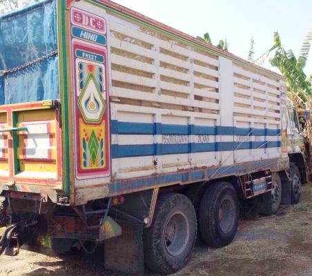 HINO SUMO FM227 - 220 HP EM100 รถดั๊มพ์สิบสองล้อ 2 เพลา แม่เดี่ยวมีระบบลากพ่วงครบพร้อมใช้งาน กระบะดั๊มพ์เหล็ก 12 ตันคอกสูงเกษตรอย่างสวยพร้อมบรรทุกพร้อมใช้งานได้เลยครับ ช่วงล่างสองเพลาของ ZM 10 น็อต เครื่องแน่นแรงดีมากครับ ภายในห้องเก๋งคอนโซลสวยครบ แอร์เย็