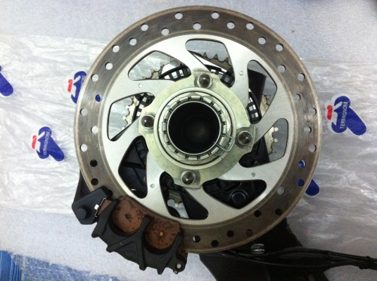 ชุดเบรคหลัง Ducati Diavel (ราคายกชุด)