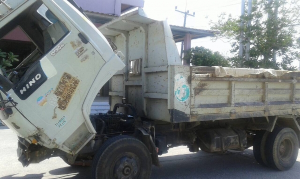 6ล้อดั้ม120แรง...Hino. FC. ปี2538 รถใช้งานอยู่ เครื่องดี คัสซีสวย รายการดูหน้าเล่ม....