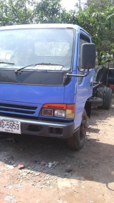 ISUZU NQR เครื่อง150แรง ปี44 หัวแชสซี