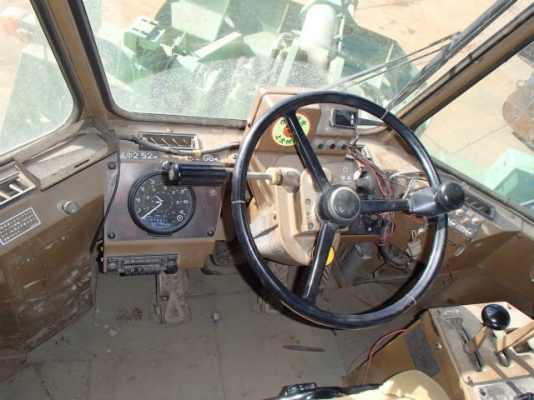 ขายรถตัก CAT 936E นำเข้าจากญี่ปุ่น ซีเรียลสูง 2,XXX. สวยมากครับ 090-986-2521 อ๊อบ