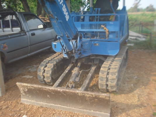 ขายรถแมคโครเล็ก pc30 พร้อมเทเลอร์