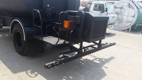 ถังสเปร์ยยางขนาด 6000 ลิตร พรือสั่งทำตามขนาดที่ต้องการได้ พร้อมอุปกรณ์สเปรย์ครบชุด พร้อมติดตั้งให้ฟรี