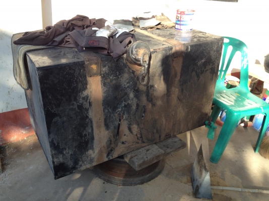 ขายถังน้ำมัน 400 ลิตร พร้อมขา3,500 บาท