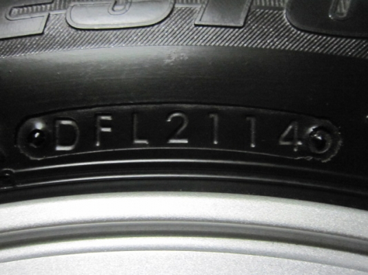 ขายล้อแม็กพร้อมยางป้ายแดง TOYOTA AVANZA ยาง Bridgestone สภาพใหม่มากๆ