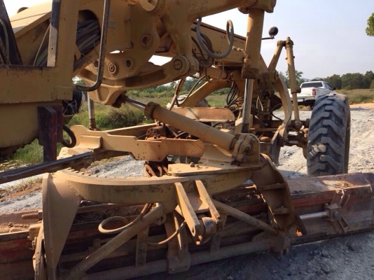 ขายรถเกรดcat 12 g ใบมีด6เมตร ราคา1900000(ราคาคุยกันใด้) รถใช้งานอยู่ระนอง ติดต่อ0810914056