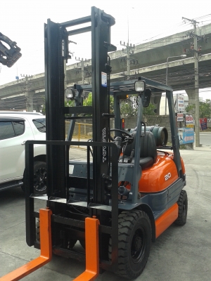 ขายรถยกฟอล์คลิฟต์ขนาด 2 ตัน TOYOTA-6FG20 ระบบเกียร์ AUTO ราคาพิเศษ 190,000 บาท