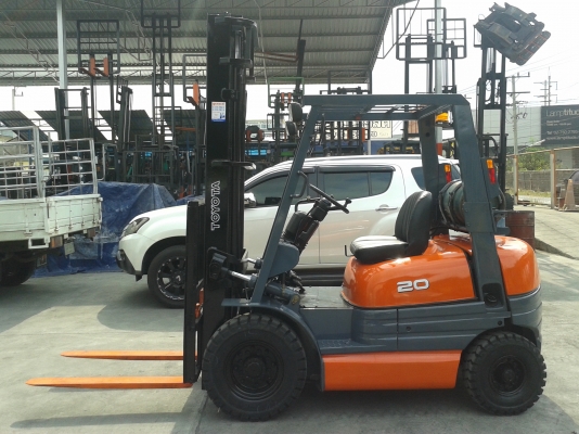 ขายรถยกฟอล์คลิฟต์ขนาด 2 ตัน TOYOTA-6FG20 ระบบเกียร์ AUTO ราคาพิเศษ 190,000 บาท