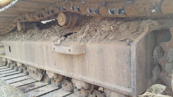 ขายรถแบคโฮ KOMATSU PC-200-8 ปี.2006  เล่มทะเบียน 15000  กว่า ช.ม ราคา.1500000 ต่อรองคับ สนใจโทรจองเลย