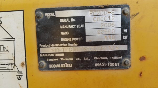 ขายรถแบคโฮ KOMATSU PC-200-8 ปี.2006  เล่มทะเบียน 15000  กว่า ช.ม ราคา.1500000 ต่อรองคับ สนใจโทรจองเลย