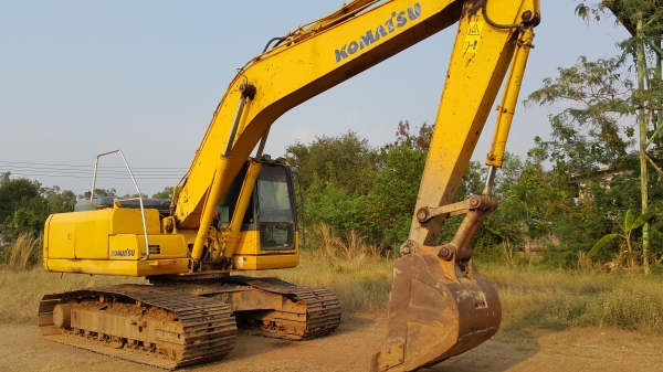 ขายรถแบคโฮ KOMATSU PC-200-8 ปี.2006  เล่มทะเบียน 15000  กว่า ช.ม ราคา.1500000 ต่อรองคับ สนใจโทรจองเลย