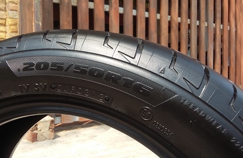 ยาง,205-50-16 Bridgestone RE002 ปี13 สภาพเต็มหนึ่งเส้น 1,700