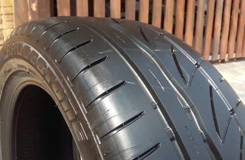 ยาง,205-50-16 Bridgestone RE002 ปี13 สภาพเต็มหนึ่งเส้น 1,700