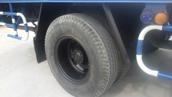 ขายรถบรรทุก 6 ล้อ พื้นเรียบ HINO FF1J 212 แรง ปี 2545  พร้อมใช้ สนใจสอบถามเพิ่มเติมได้ที่ 081-4825911 คุณพิมพ์ใจ 085-0097969 คุณ รุ่ง