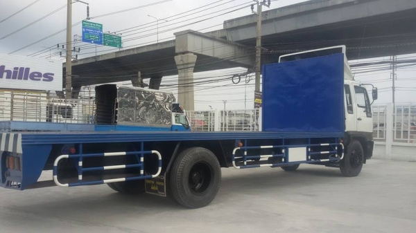 ขายรถบรรทุก 6 ล้อ พื้นเรียบ HINO FF1J 212 แรง ปี 2545  พร้อมใช้ สนใจสอบถามเพิ่มเติมได้ที่ 081-4825911 คุณพิมพ์ใจ 085-0097969 คุณ รุ่ง