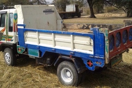 HINO FD 195 HP HO7D หกล้อดั๊มพ์ กระบะดั๊มพ์เหล็ก 6 ตันความยาว 3.60 เมตรสภาพสวยพร้อมบรรทุกได้เลยครับ เครื่องยนต์ 195 แรงเครื่องแรงดีไม่มีเยิ้ม หัวเก๋งสมอเงินภายในเก๋งคอนโซลครบพร้อม แอร์เย็น พวงมาลัยเพาเวอร์ ระบบเบรคทริ๊ปฟี้ครบครัน ช่วงล่างคัชซีไม่มีบวม ยาง HINO FD 195 HP HO7D หกล้อดั๊มพ์ กระบะดั๊มพ์เหล็ก 6 ตันความยาว 3.60 เมตรสภาพสวยพร้อมบรรทุกได้เลยครับ เครื่องยนต์ 195 แรงเครื่องแรงดีไม่มีเยิ้ม หัวเก๋งสมอเงินภายในเก๋งคอนโซลครบพร้อม แอร์เย็น พวงมาลัยเพาเวอร์ ระบบเบรคทริ๊ปฟี้ครบครัน ช่วงล่างคัชซีไม่มีบวม ยาง