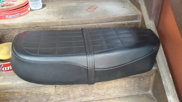 +++ขายเบาะยาว Honda CB175 ราคา1,650 บาท+++ กทม.