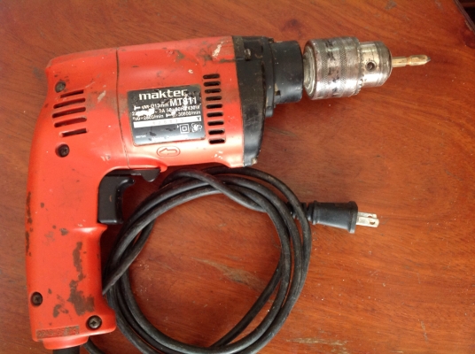 ขายสว่าน 4 หุน maktec รุ่น mt811