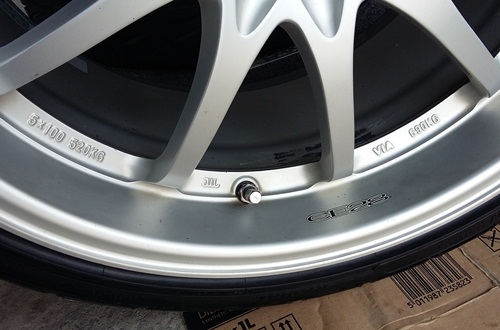 ล้อ,CE28 Silver 19'F8.5 R9.5 Off22 5/114 พร้อมยาง 57,000