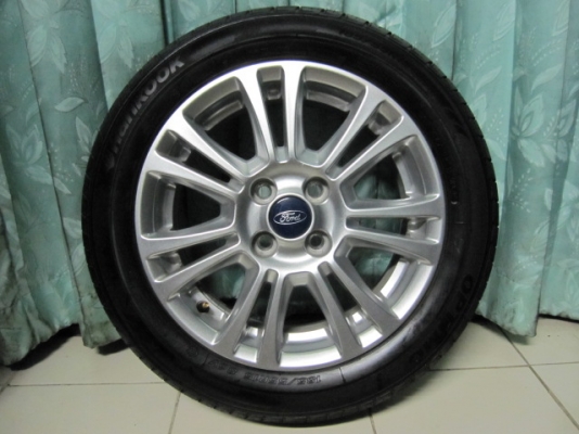 ขายล้อแม็ก Ford Fiesta ขอบ 15 พร้อมแถมยางป้ายแดง