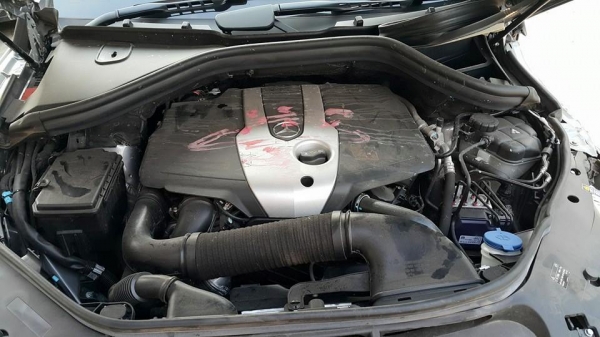 BENZ ML 250 BLUETEC 4AUTO ดีเซล ปี 2014 ทะเบียนบุคคลลอย