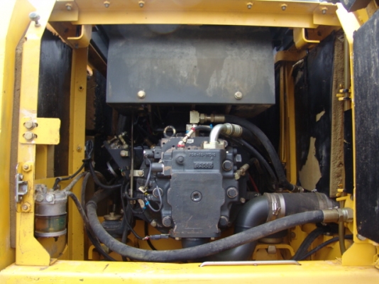 ขุดล้อยาง PW180-7K #K4**** 2006Y Tel : 098-858-5524 (Line), 092-269-9262 สามภพครับ