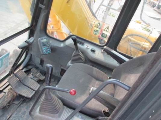 ขายรถขุด KOิMATSU PC130-6 เก่านอก ไฟฟ้าเต็ม ขายรถขุด KOิMATSU PC130-6 เก่านอก ไฟฟ้าเต็ม