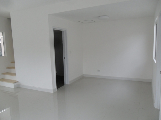 ให้เช่าบ้านเป็นหลัง สร้างใหม่ใกล้เมืองเอก  ม.รังสิต