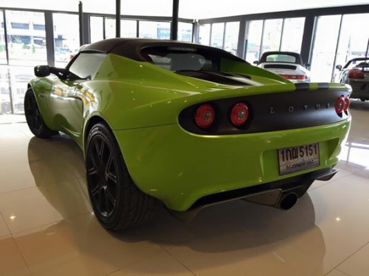 ขาย LOTUS ELISE ปี2011 รถออกศูนย์ Niche Cars ใหม่ 4.7 ล้านบาท สีเขียว เกียร์ธรรมดา 6 สปีด รถวิ่งน้อย 16000 กว่าโลแท้ เช็คระยะตลอด ไฟหน้า LED Day Light หลังคาแข็ง เปิดประทุนรับลมได้ครับ กุญแจรีโมท กระจกไฟฟ้า เครื่อง Alpine พร้อม Sub Box ภายในอะคันทาร่า เบา