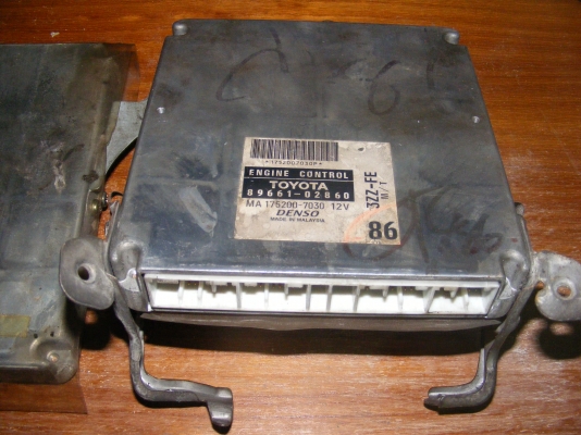 กล่อง ECU  toyota 4A fe   3ZZ  และกล่องเกียร์ E-car