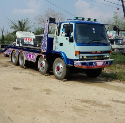 ISUZU รถท้ายลาด 12ล้อ 2เพลา ช่วงล่างใหญ่ ISUZU รถท้ายลาด 12ล้อ 2เพลา ช่วงล่างใหญ่
