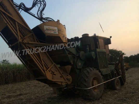 ขายรถตัดอ้อย AUSTOFT รุ่น 7000 หมายเลขตัวรถ 7215 เลขเครื่อง SA6D108-1-38791 ขายรถตัดอ้อย AUSTOFT รุ่น 7000 หมายเลขตัวรถ 7215 เลขเครื่อง SA6D108-1-38791