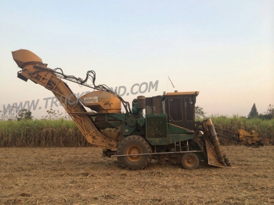 ขายรถตัดอ้อย AUSTOFT รุ่น 7000 หมายเลขตัวรถ 7215 เลขเครื่อง SA6D108-1-38791 ขายรถตัดอ้อย AUSTOFT รุ่น 7000 หมายเลขตัวรถ 7215 เลขเครื่อง SA6D108-1-38791