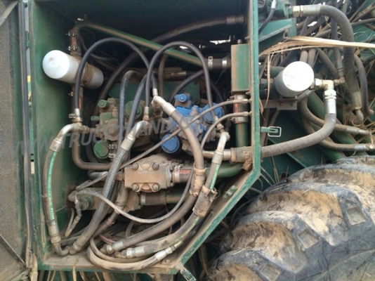 ขายรถตัดอ้อย AUSTOFT รุ่น 7000 หมายเลขตัวรถ 7215 เลขเครื่อง SA6D108-1-38791 ขายรถตัดอ้อย AUSTOFT รุ่น 7000 หมายเลขตัวรถ 7215 เลขเครื่อง SA6D108-1-38791